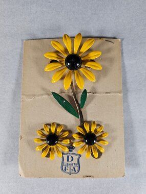 Vintage 1960s Dubarry Black Eyed Susan Pin Enamel Brooch & Clip On Earring Set